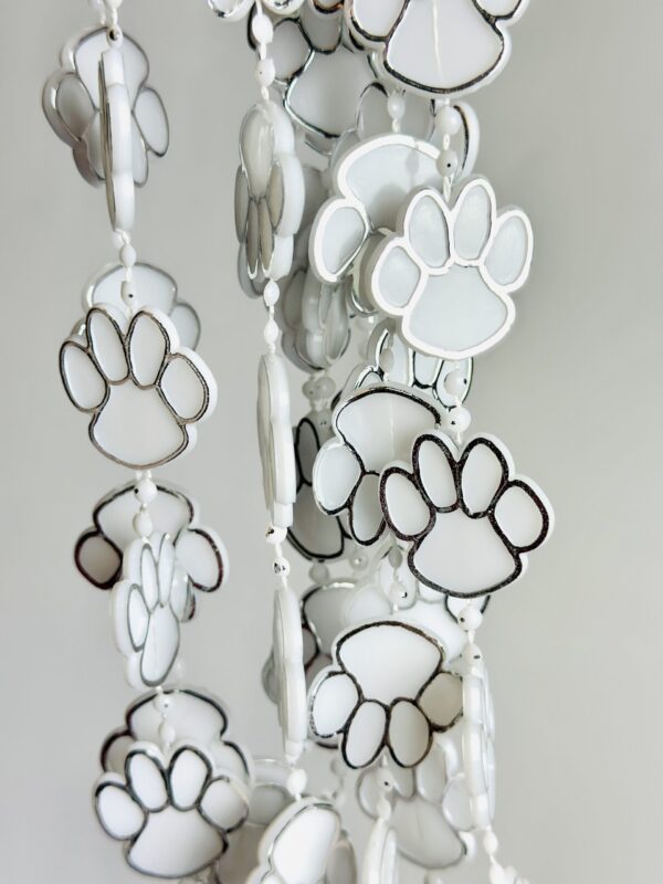 Paw Print Chain - White/Silver (Garter)