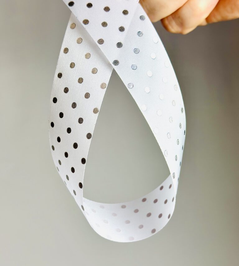 Polka Dot Ribbon - White/Silver (Mum)